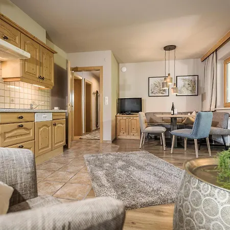 Garni Montana 佩尔蒂绍