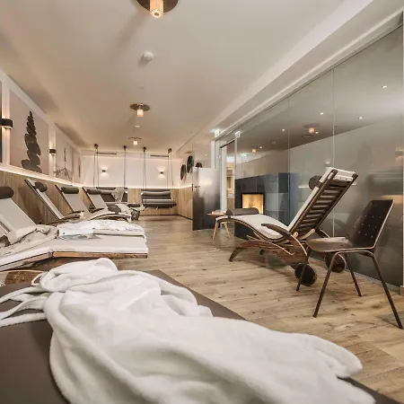 Garni Montana 佩尔蒂绍