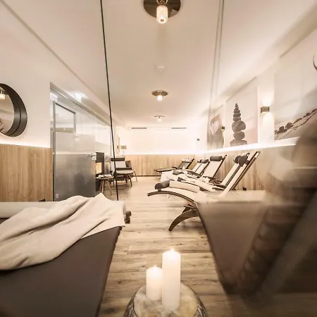 Garni Montana * 佩尔蒂绍