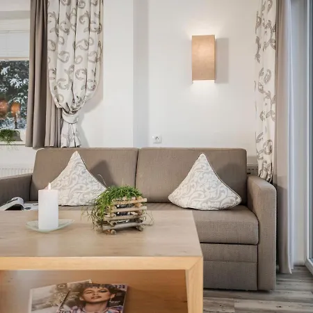 Garni Montana 公寓 *